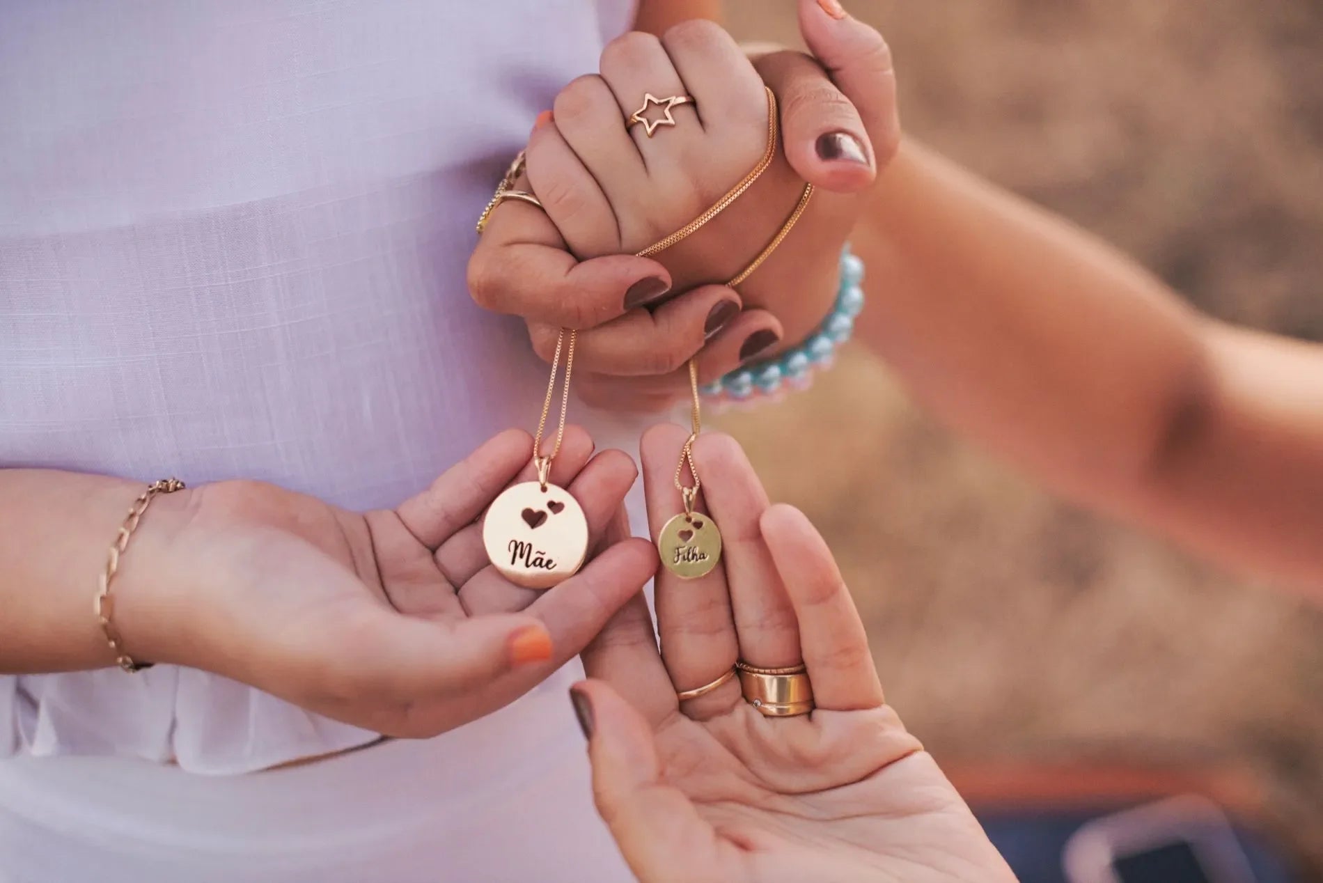 Initial Necklace Trends