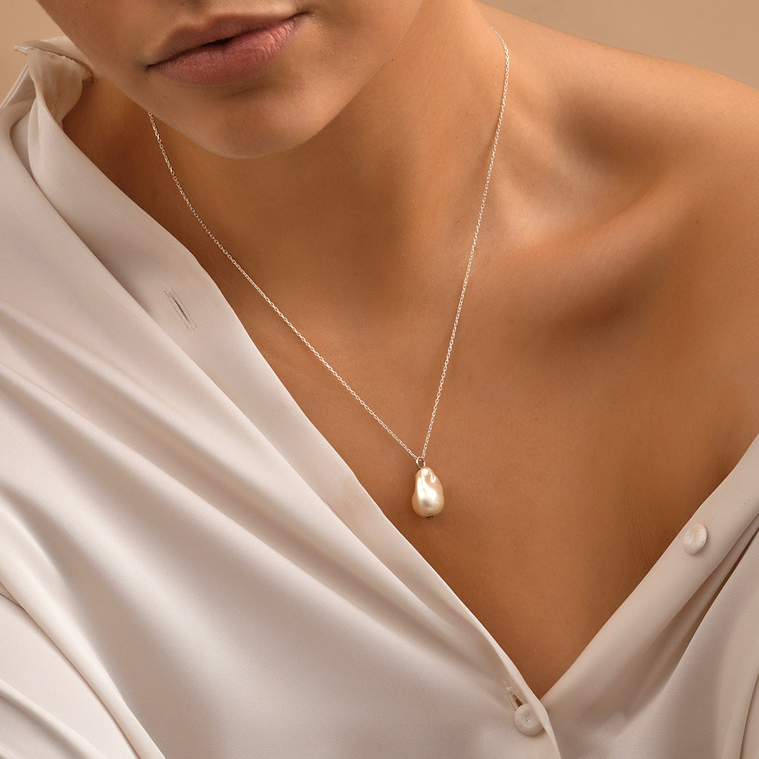 Single Baroque Pearl Necklace