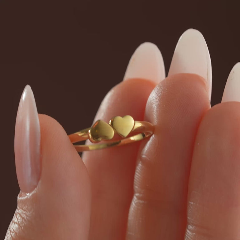 Tiny Hearts Ring - video