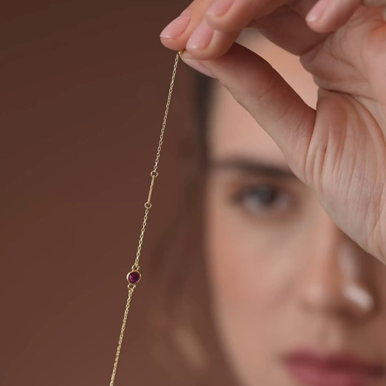 Product video of the side cross birthstone bracelet II 