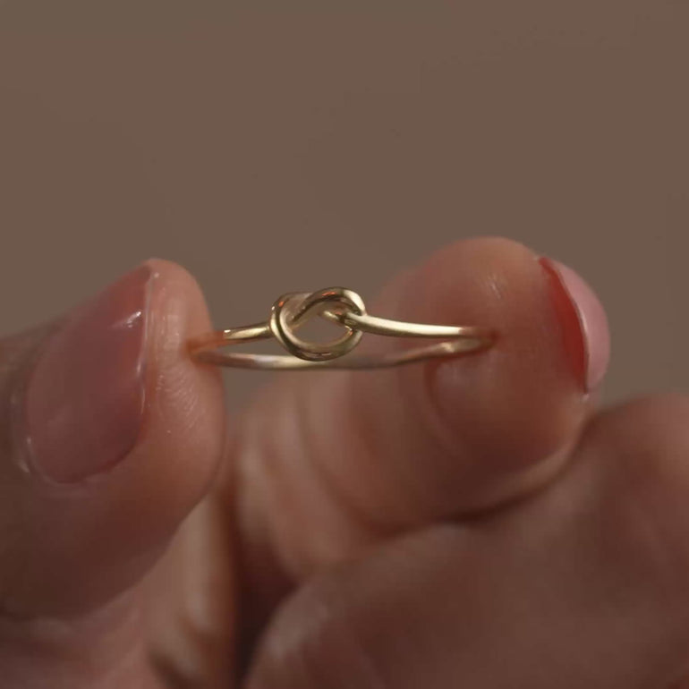 Dainty Knot Ring - video